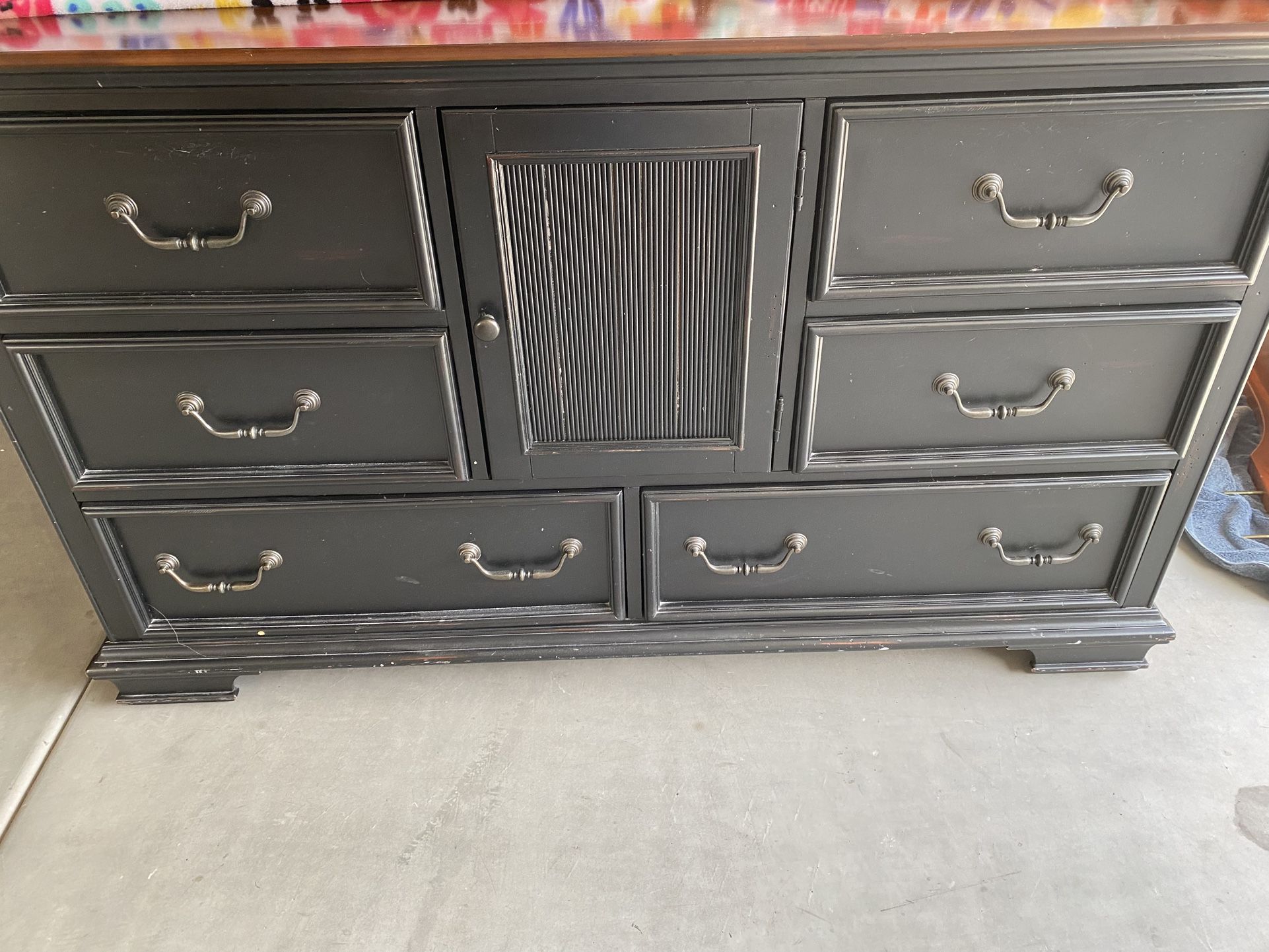 Make Offer! Queen Bedroom Set Liberty Furniture 