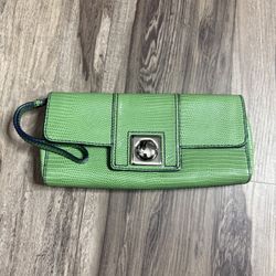 Banana Republic Green Leather Wristlet Clutch Bag Silver Buckle Lizard Embossed
