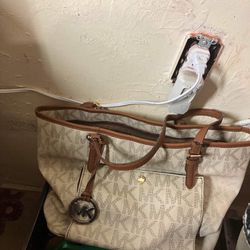 Brahmin Wonderland NEW with Tags for Sale in Brownsville, TX - OfferUp