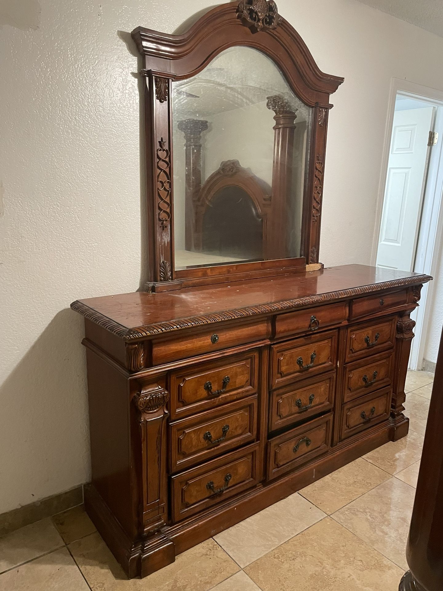 Living Room Furniture $100