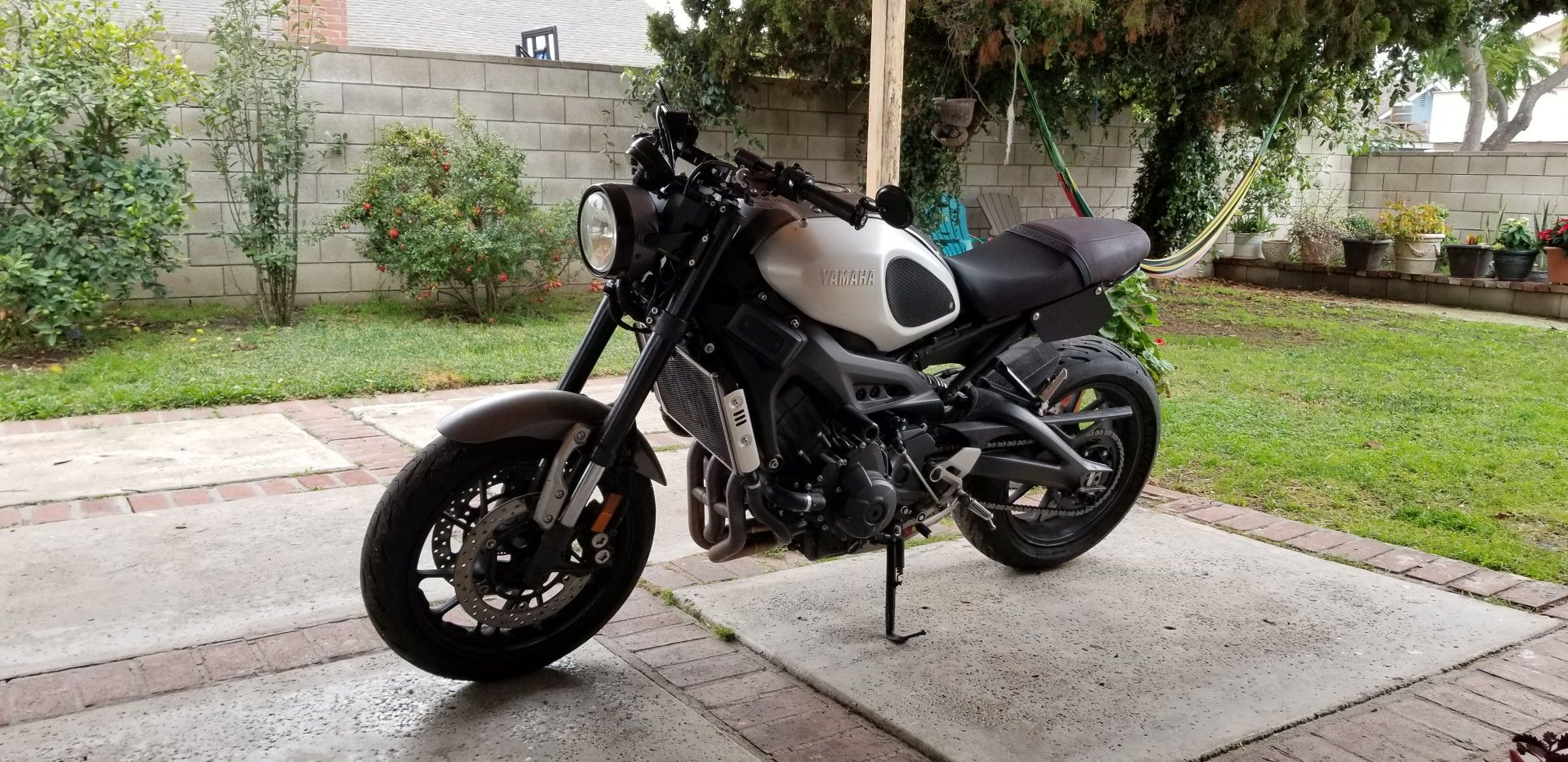 XSR900