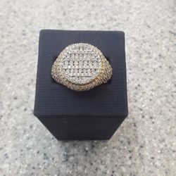 Mens 10kt Yellow Gold Ring With Diamonds 