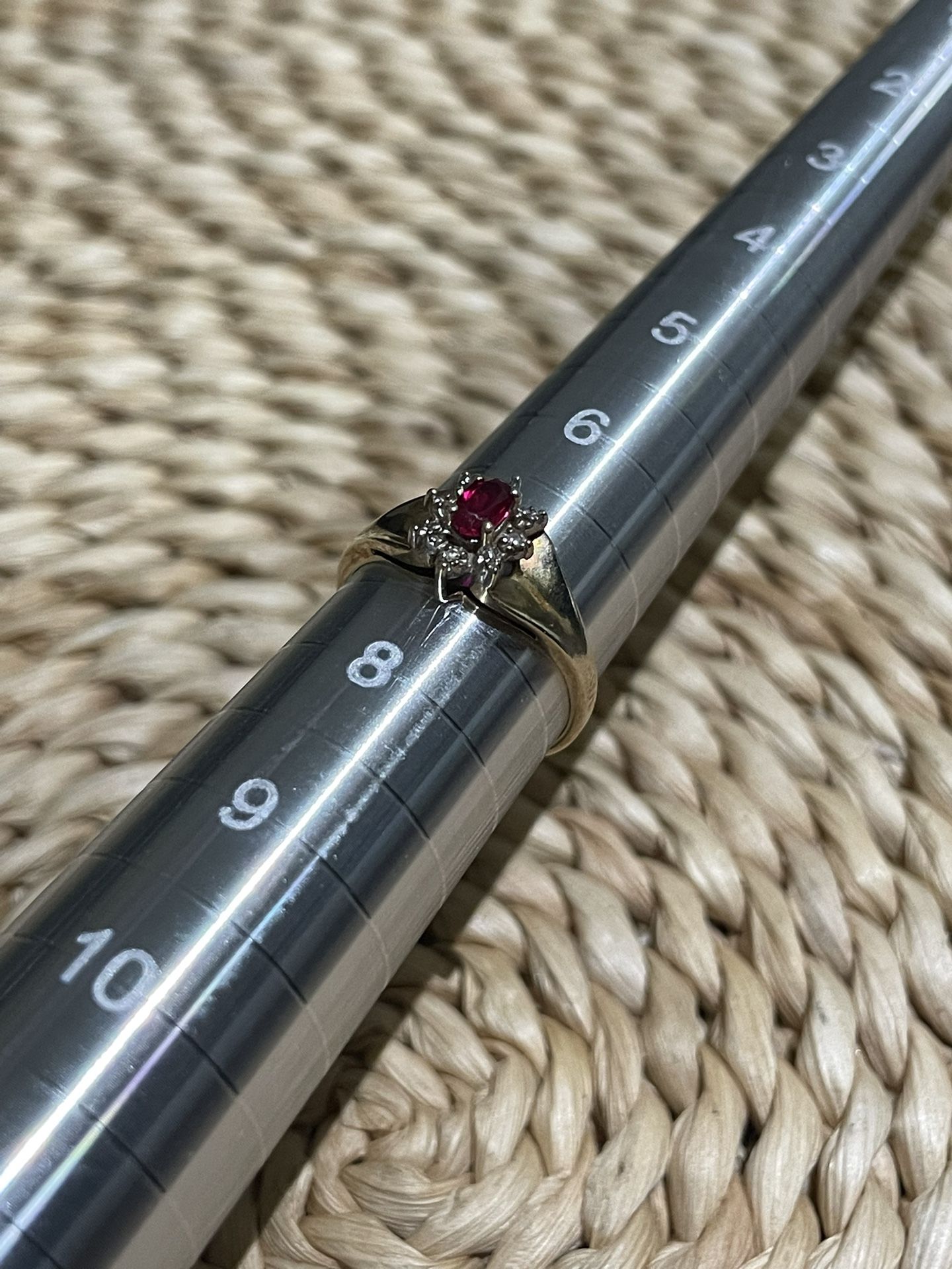 Gorgeous 10k Yellow Gold Ring With Ruby And Diamonds