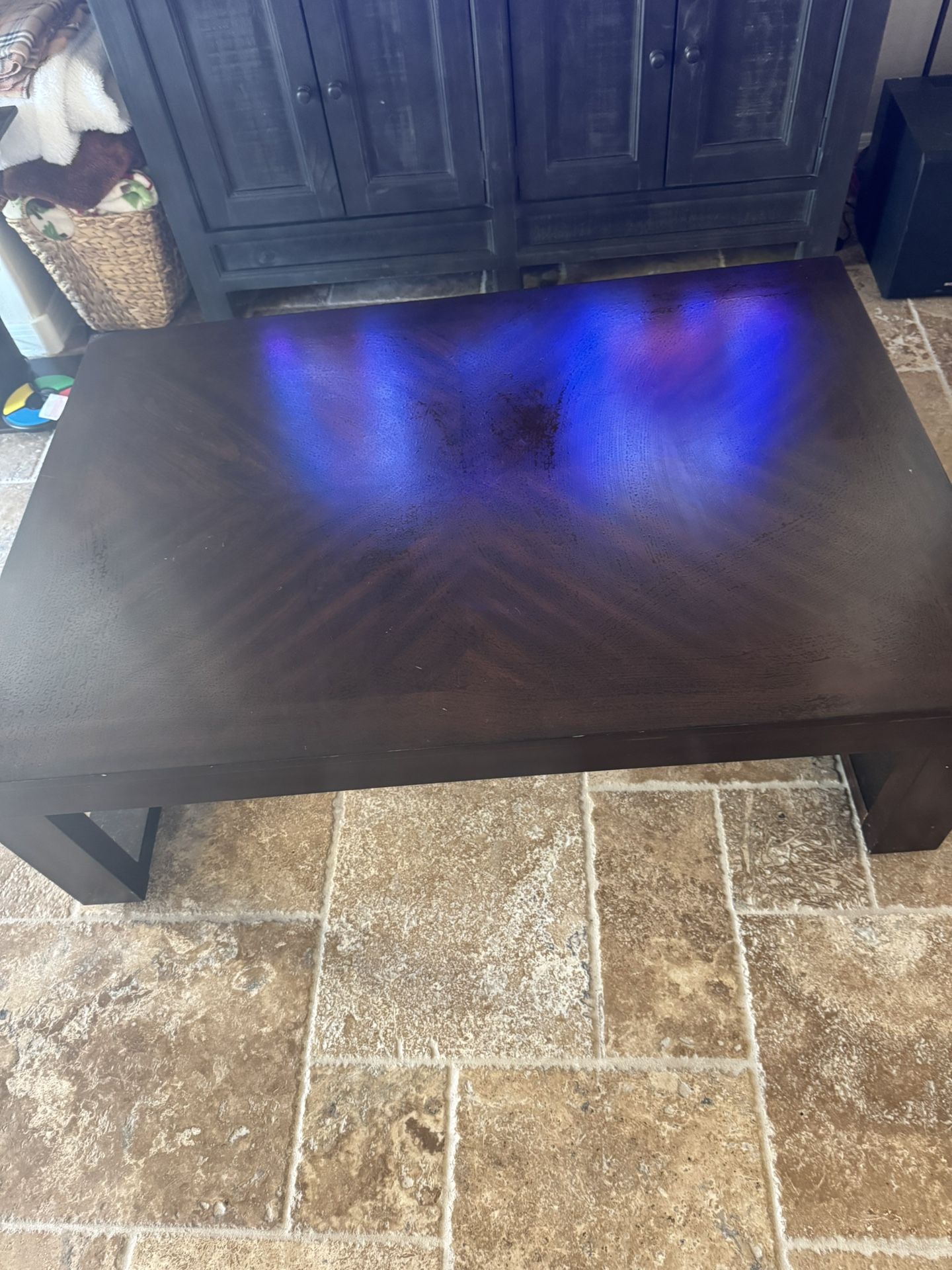 COFFEE TABLE Must Sell fast