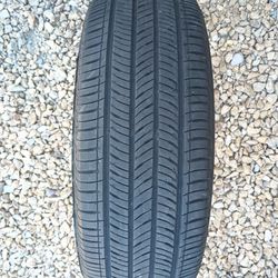 Size: 205/65/16 Kumho Solus tire 