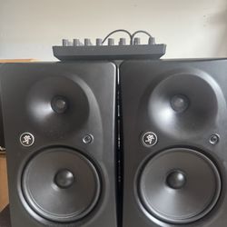 Mackie HR824 MK2 Speakers 