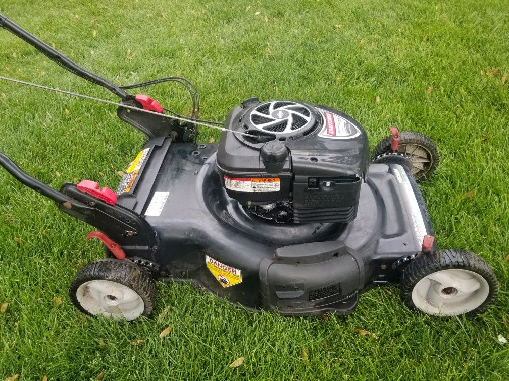 Craftsman 22" Self Propelled Lawn Mower Rear Wheel Drive for Sale in Johnsburg, IL OfferUp