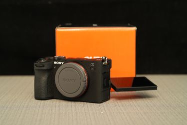 Sony Alpha 7C Full-Frame Mirrorless Camera - Black