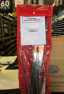 Universal tool lock out set