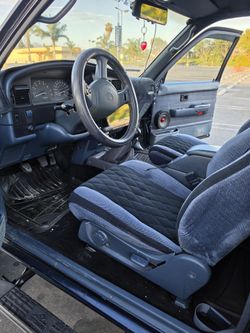 Sebende una Toyota 92 4x4 titolo limpio