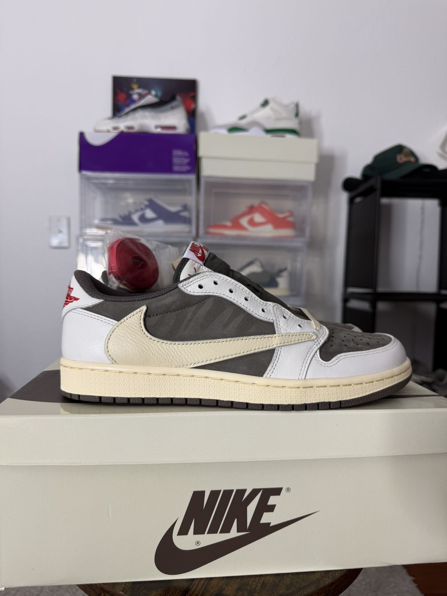 Jordan 1 Low Travis Scott Reverse Mocha 10m 