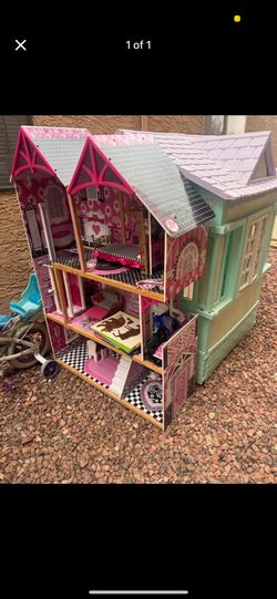 Doll House