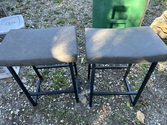 2 Bar Stools For Only $15