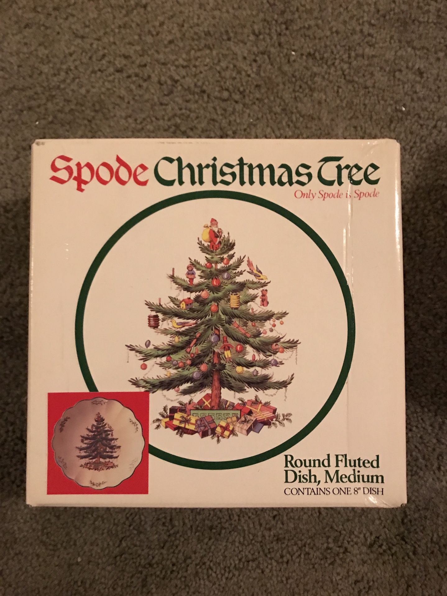 Spode Christmas Tree Round Fluted Medium Plate