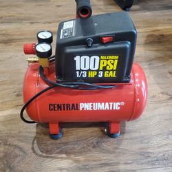 Central Pneumatic 3 Gal. Air Compressor w/10' Hose & Attachments