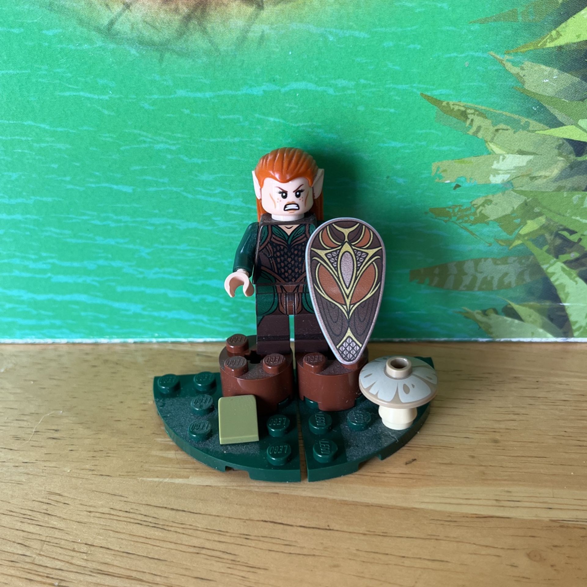 Lego Lord Of The Rings/Hobbit - Tauriel Minifigure Dark Green and Dark Brown Outfit