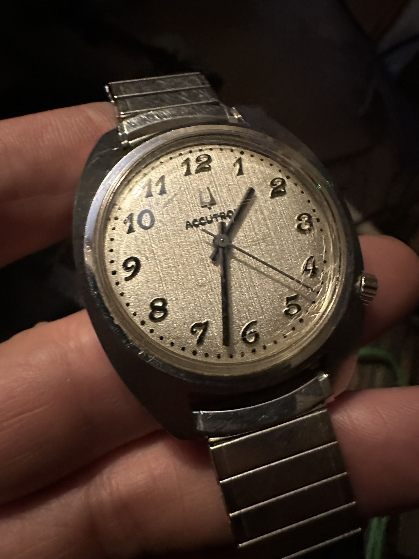 This is a vintage Bulova Accutron 218