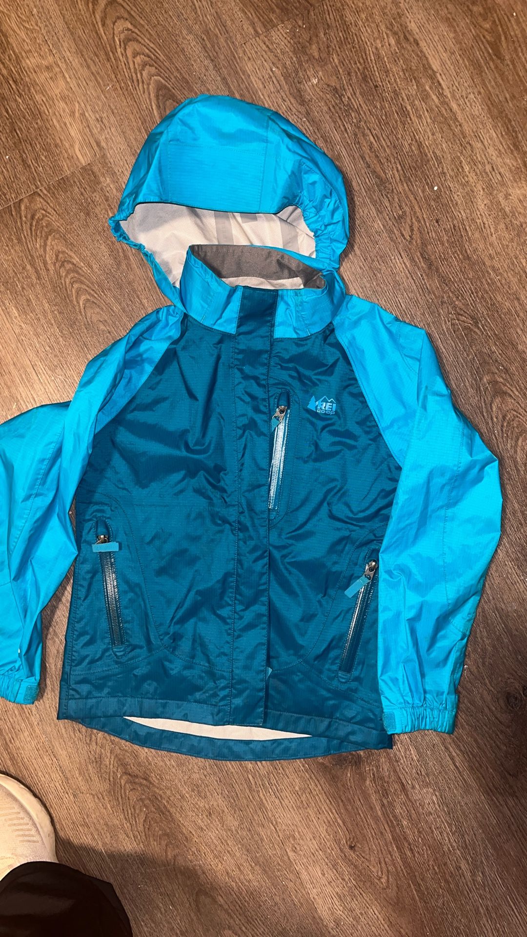 XS 6-7 Youth Teal REI Rainier Rain Jacket Barely Used