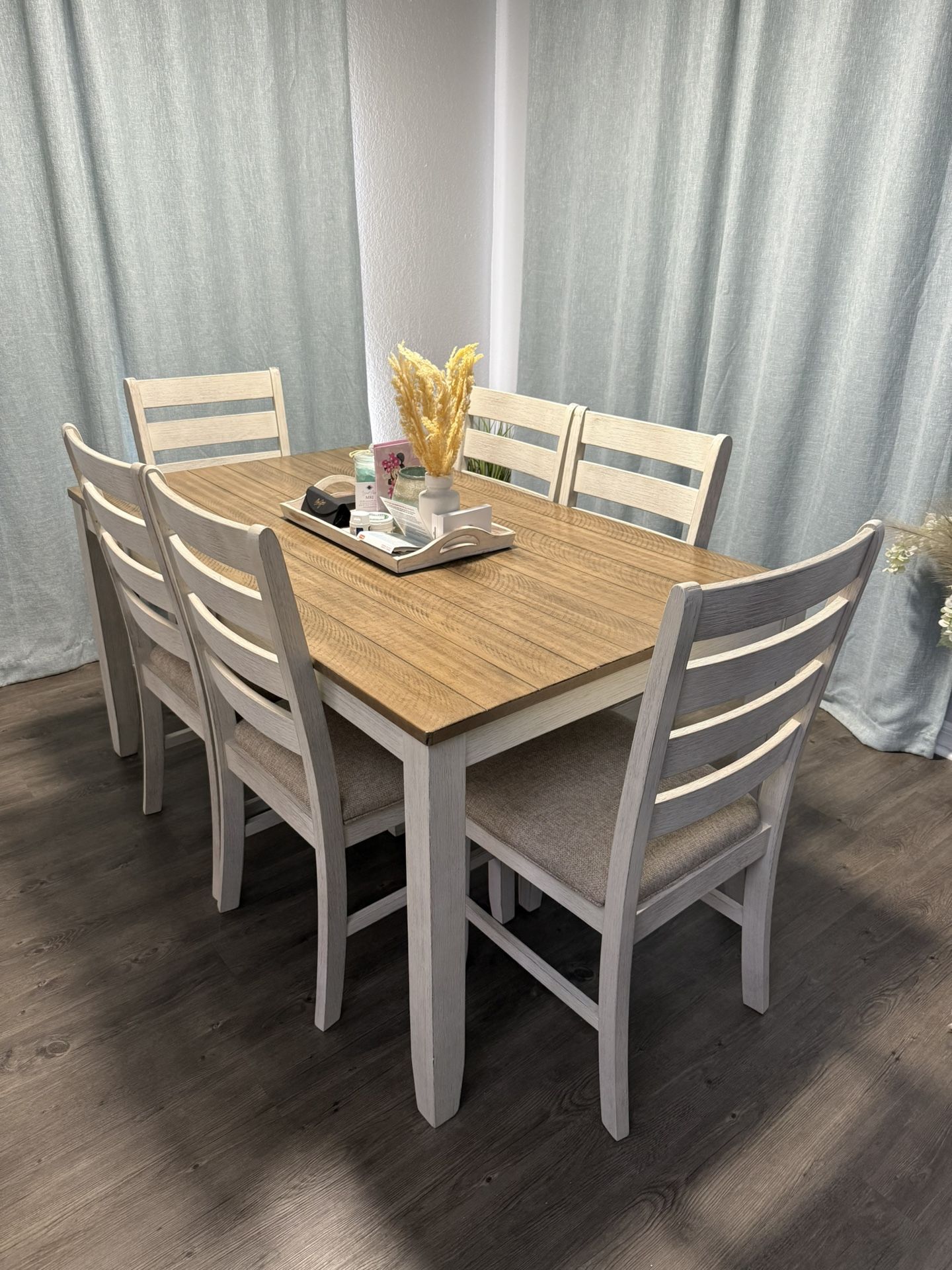 Dining/Kitchen Table Set