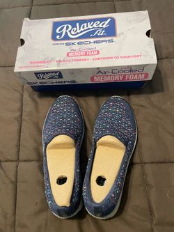 SKECHERS SHOES
