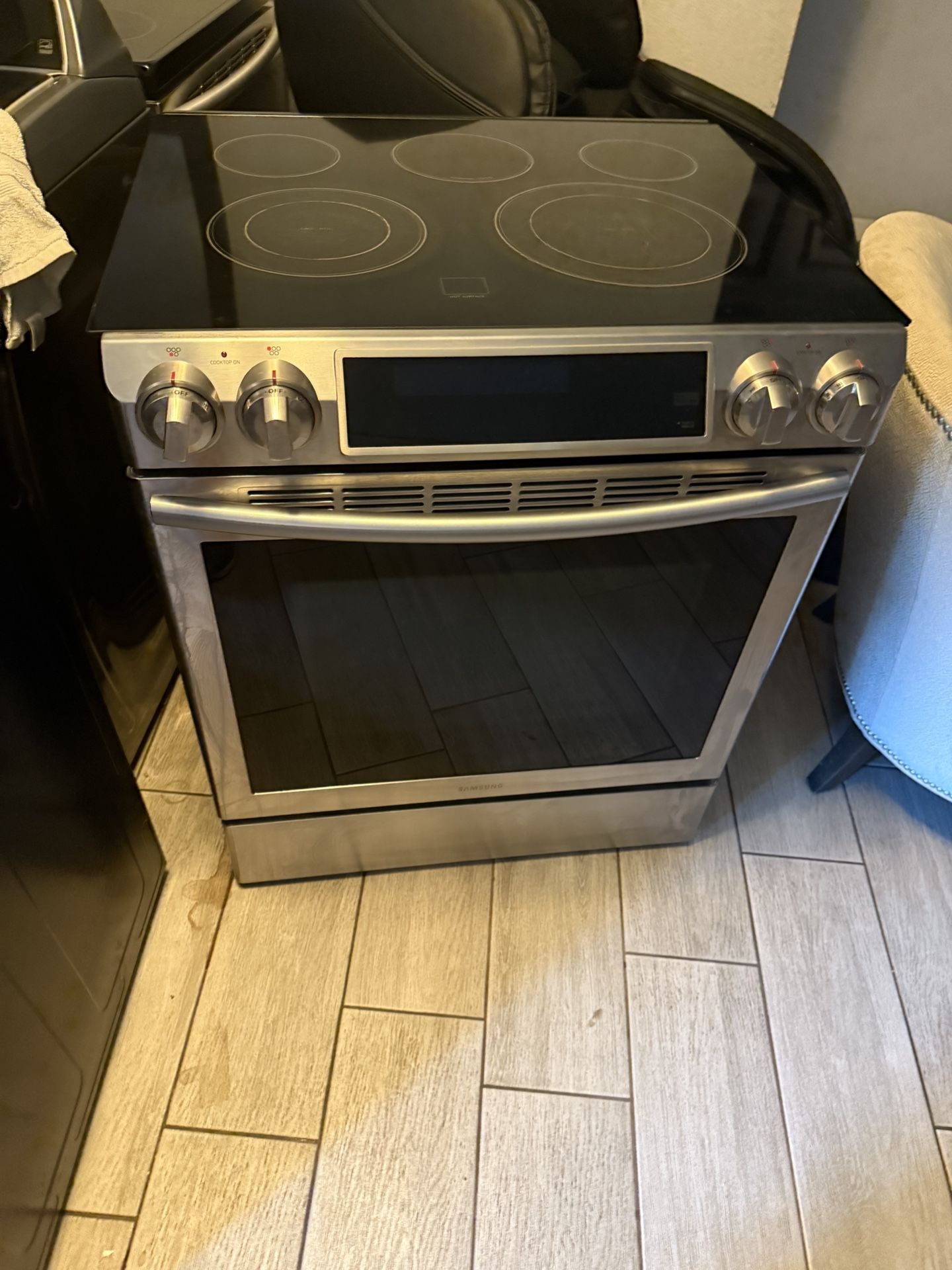 Samsung Flat Convection Oven Range