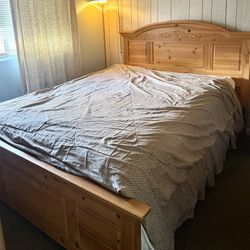 Queen Size Bed With Mattress 