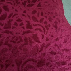 Warm comforter with removable and washable cover