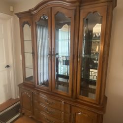 Thomasville China Cabinet 
