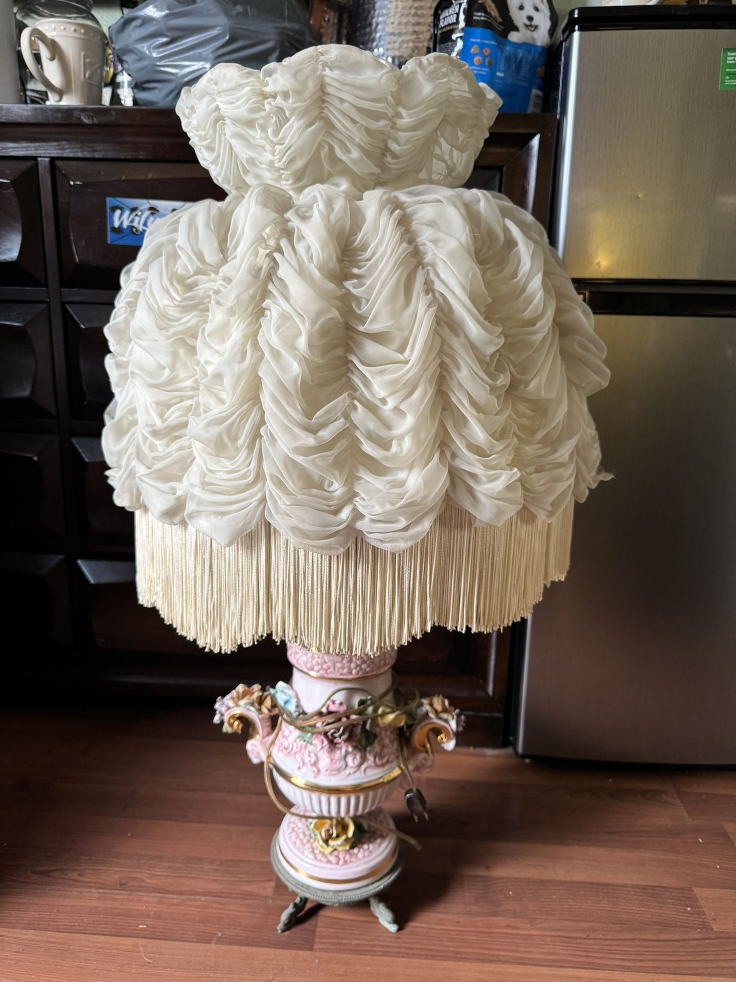 Capodimonte porcelain table lamp
