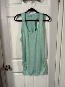 Women’s Size 3X Full Length Tank Top.  Brand Neleus.  Made of 90% Polyester and 10% Spandex.  Brand New Never Worn Only Washed. 