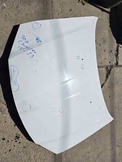 Chrysler 300 hood Oem