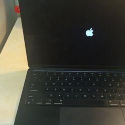 Apple MacBook A3113