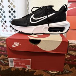 Women’s NIKE AIR MAX INTRLK size 8