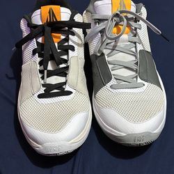 Ja Morant 1 White/Light Smoke