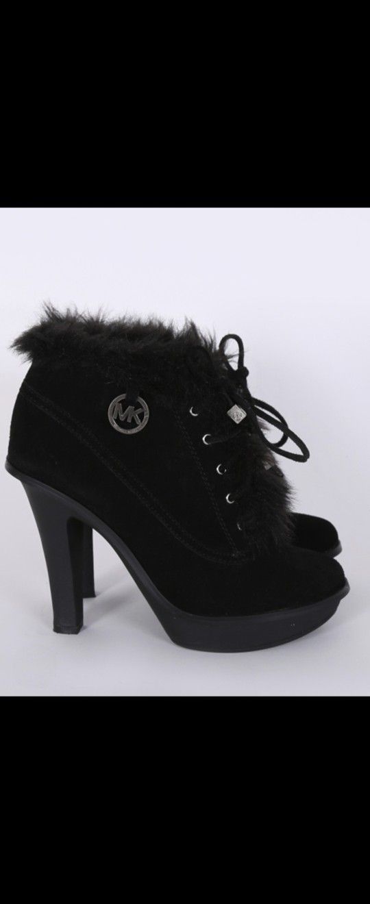 Michael Kors Black Leather Suede Fau Size 8