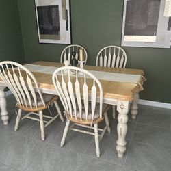 Dinging Room Table