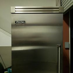 Viking Refrigerator And Freezer. 