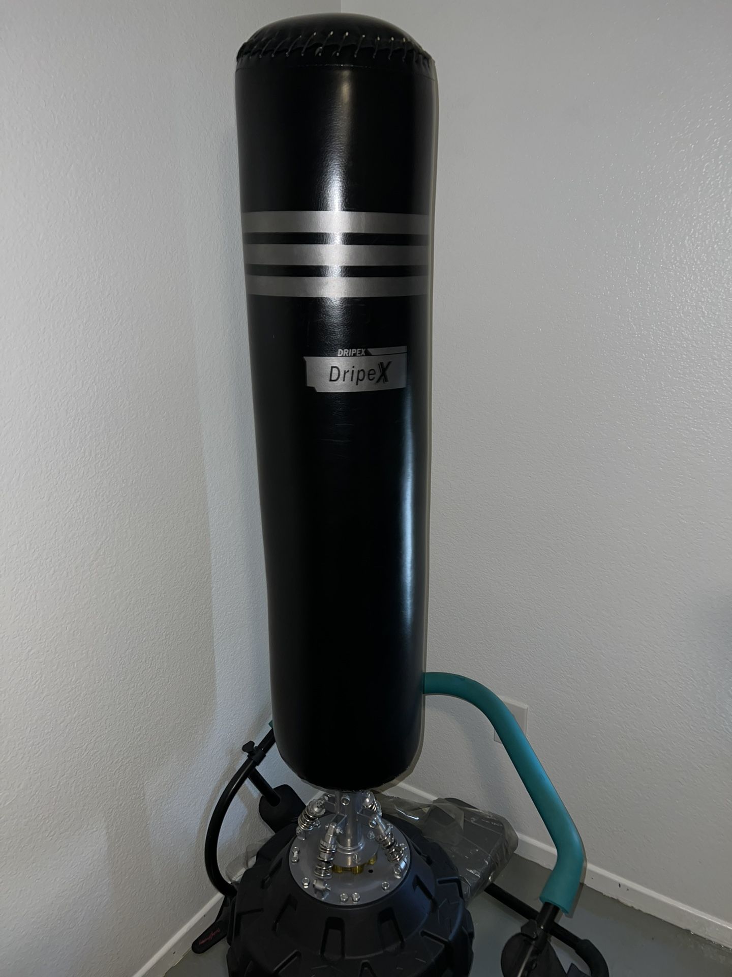 DripeX Freestanding Punching Bag – Never Used 🥊