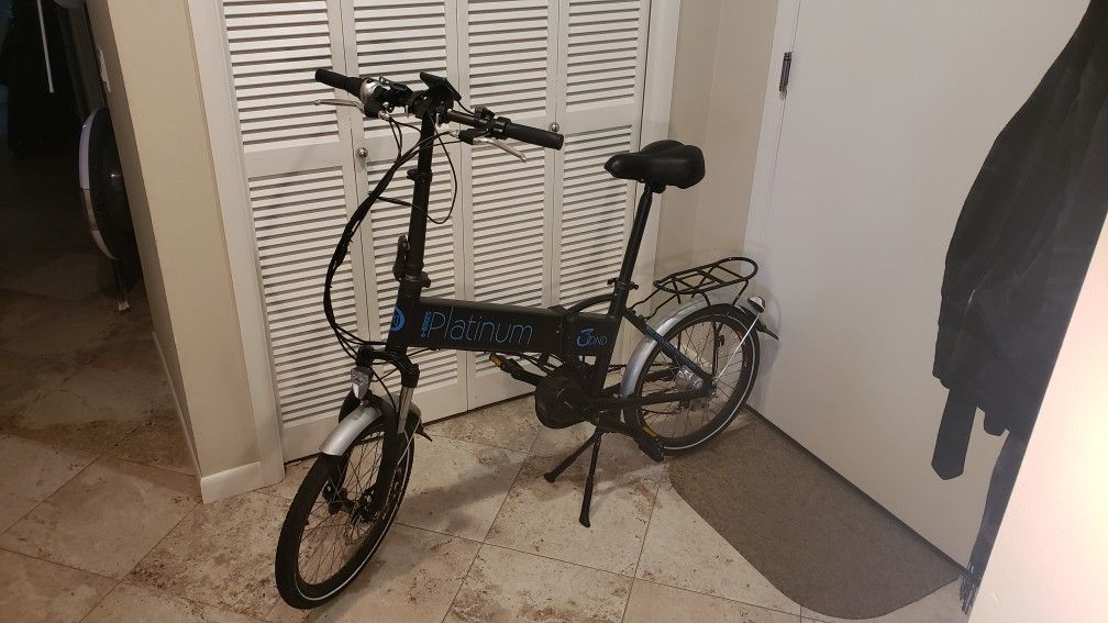 Folding Electric Platinum Mid-Drive eBike - only 107 miles