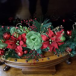 Elegant Beautiful Christmas Decoration. Great For A Mantel, Table , Door
