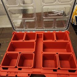 MILWAUKEE PACKOUT NEW/ NUEVA 