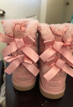 Toddler girl UGGS size 10