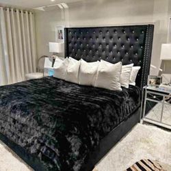 NEW IN BOX 6FT King Size Black Bed Frame