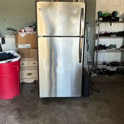 GE Refrigerator