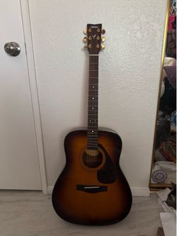 Yamaha Acoustic Guitar