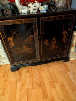 This Is A Georgous Chinese Cabinet W/ Storage And A Pull Out Jore For Wine Glasses And Etc.its An Original And Very old ..#vintagehutch 