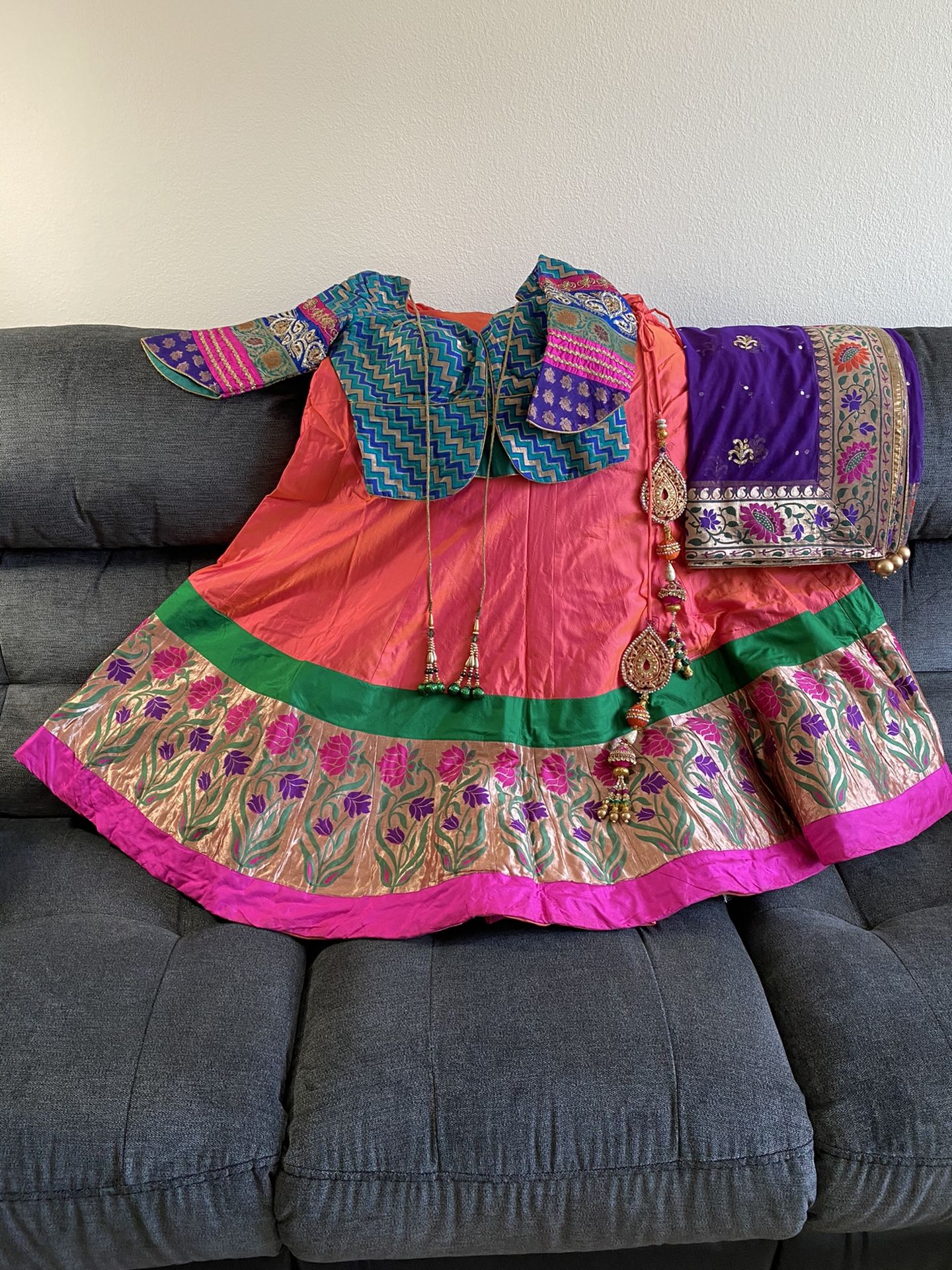 Indian traditional heavy dress size M/L