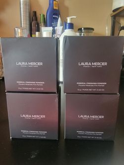Laura Mercier Mineral Finishing Powder – Lot of 4