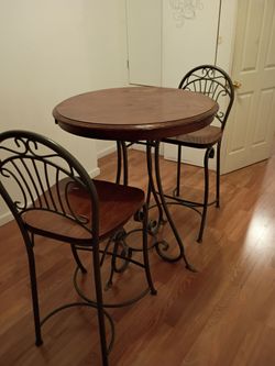Bistro Pub Table and 2 Chairs Set