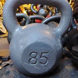 85  LB.  KETTLEBELL 